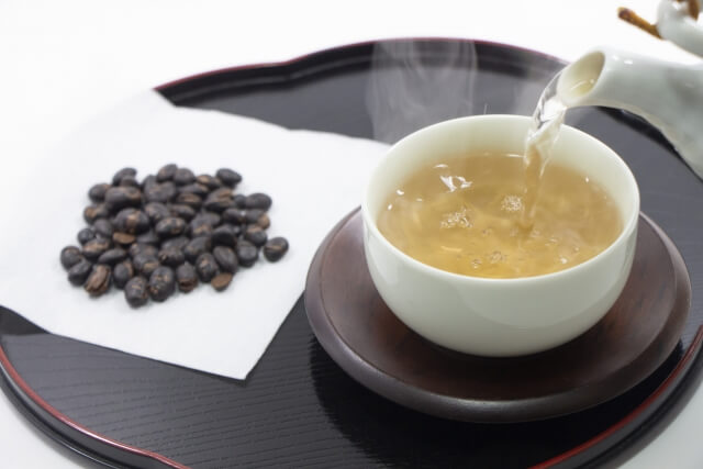 温かい黒豆茶