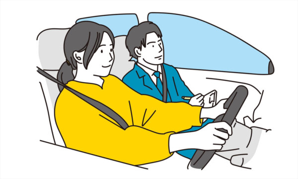 女性の車の運転